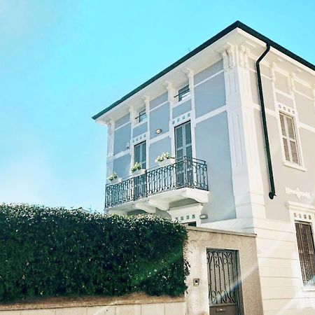 Villa Martina Luxury Suites Леко Екстериор снимка