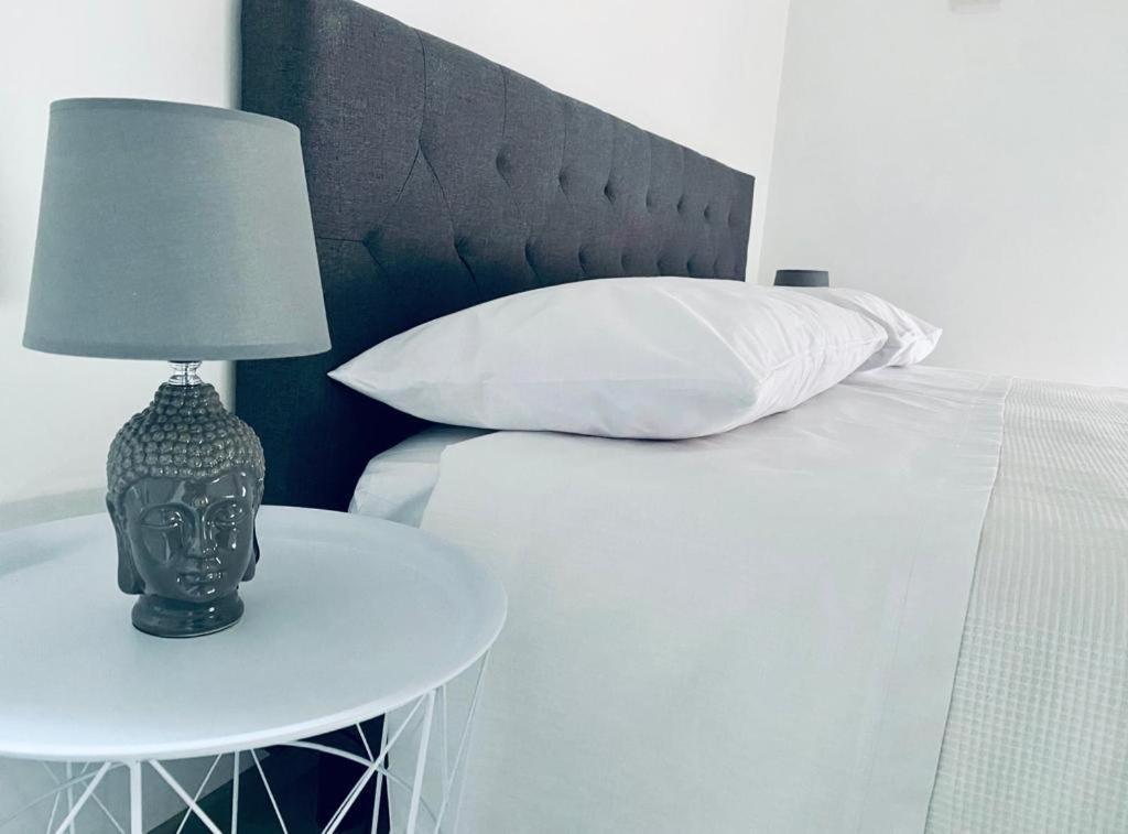 Villa Martina Luxury Suites Леко Екстериор снимка